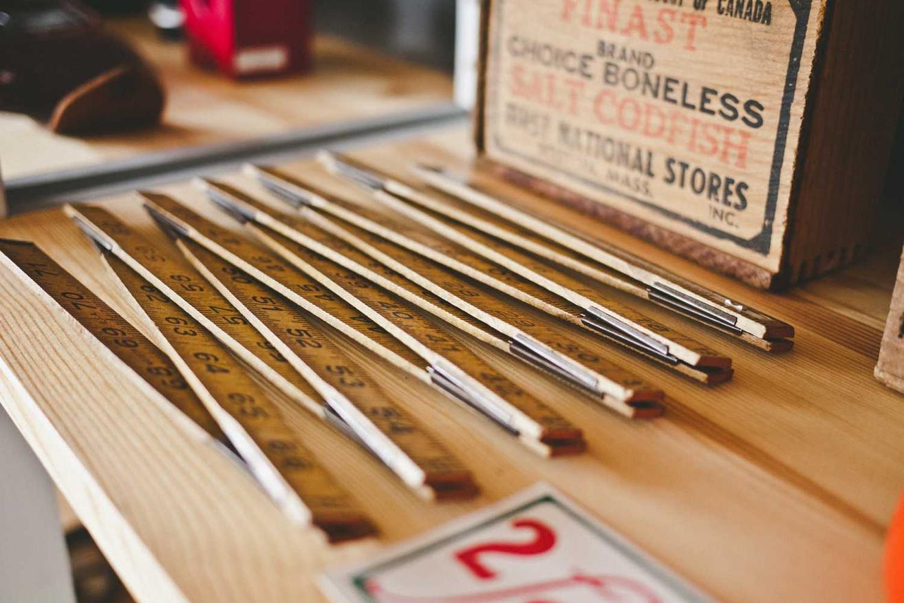 Nobis et numquam sit error